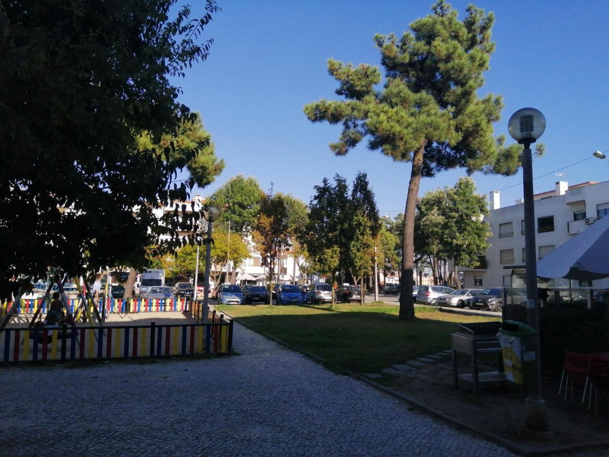 Besthomestay- Caparica Beach Lisbon Almada Luaran gambar