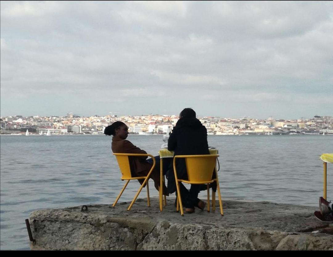 Besthomestay- Caparica Beach Lisbon Almada Luaran gambar